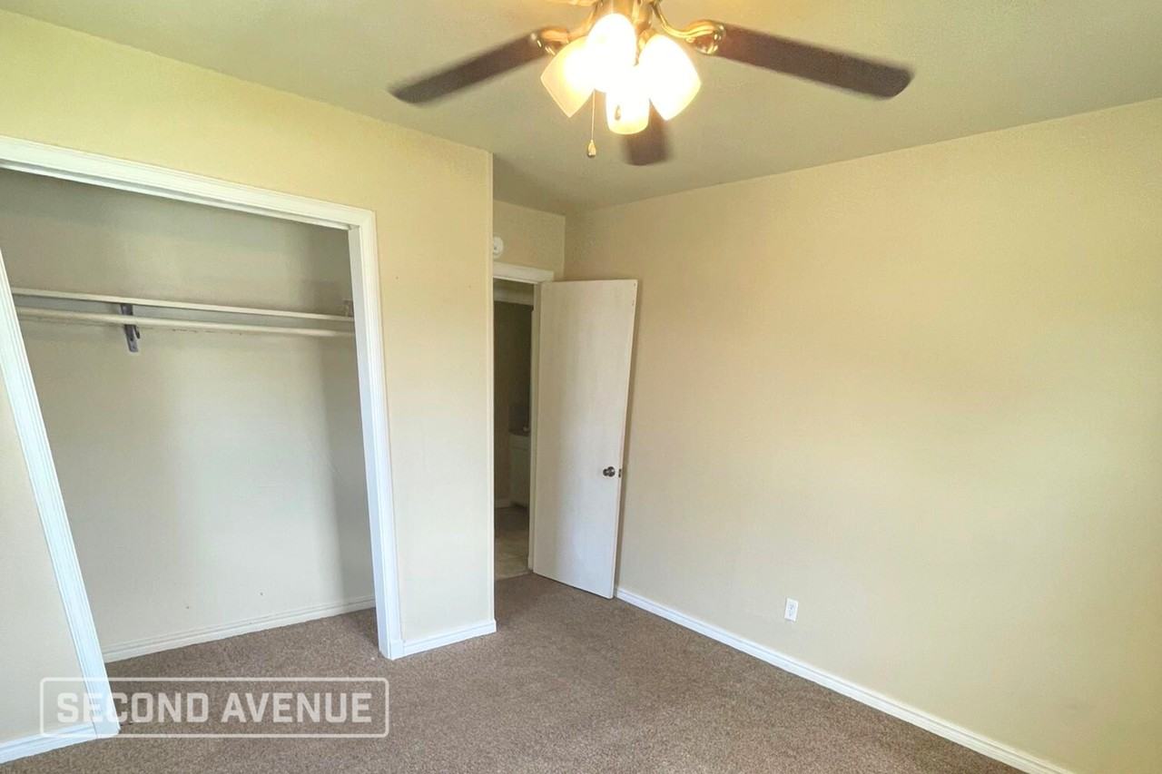 1601 Reding Dr - Photo 6 of 15