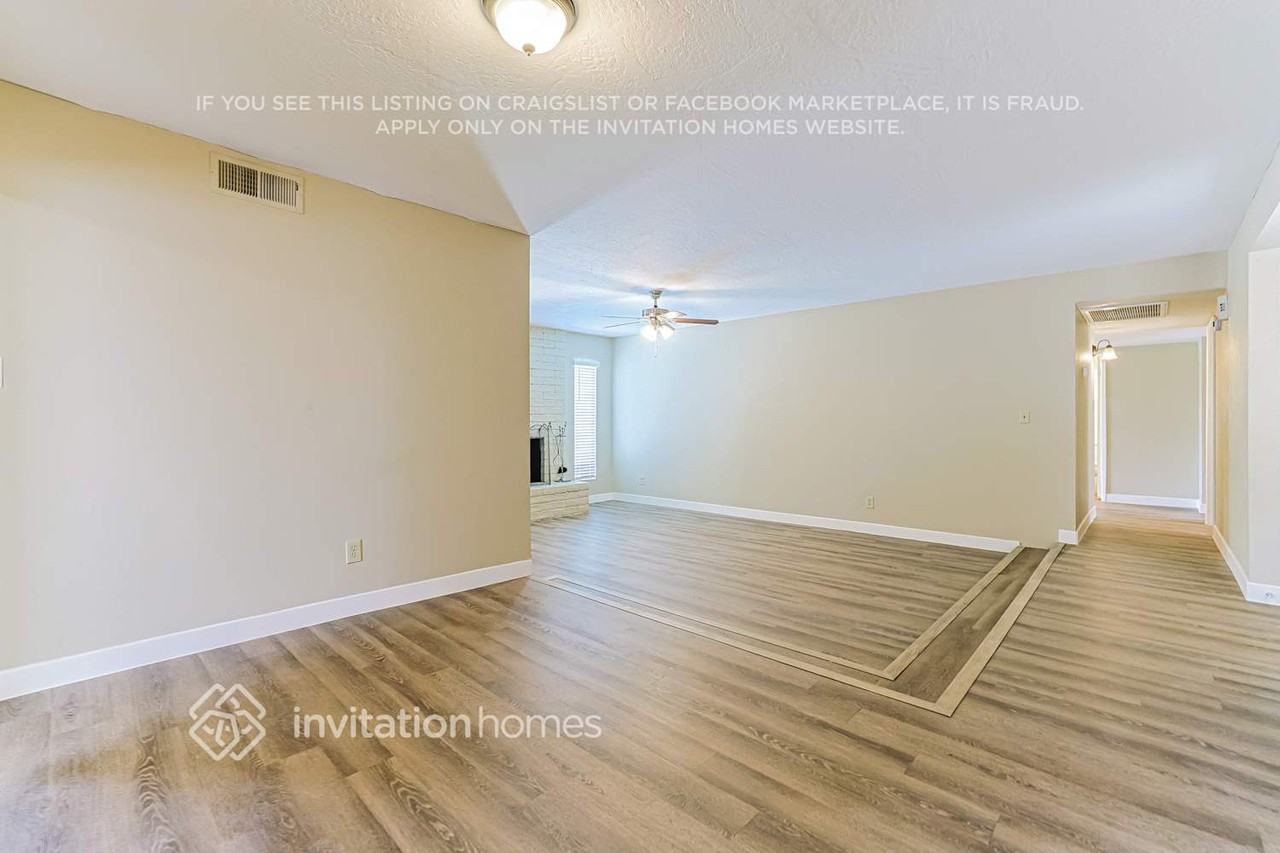 1534 W Nopal Ave - Photo 3 of 17