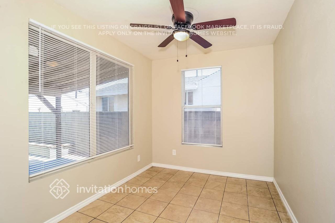 10821 Rosecrans Avenue - Photo 5 of 17