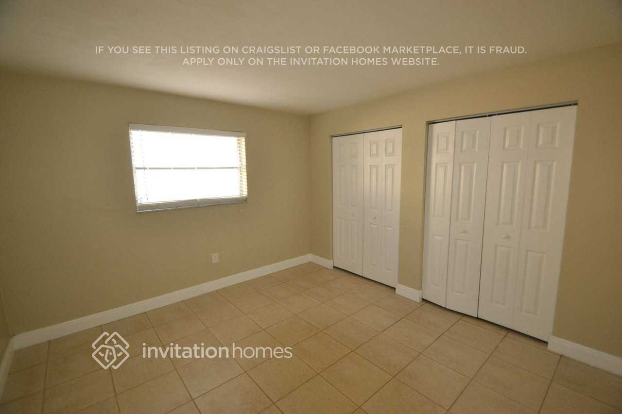 8469 Windsor Dr - Photo 5 of 10