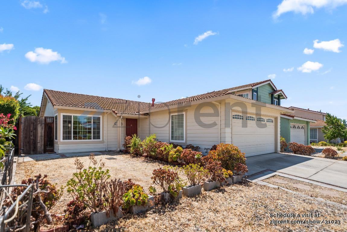 2758 Croft Dr - Photo 2 of 31