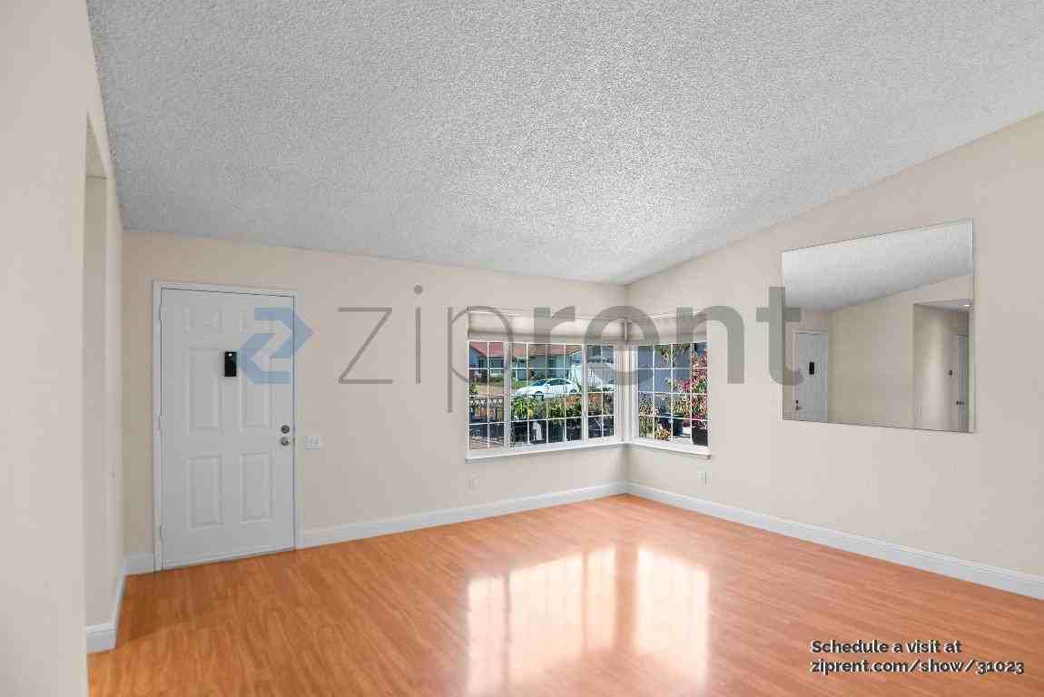 2758 Croft Dr - Photo 7 of 31