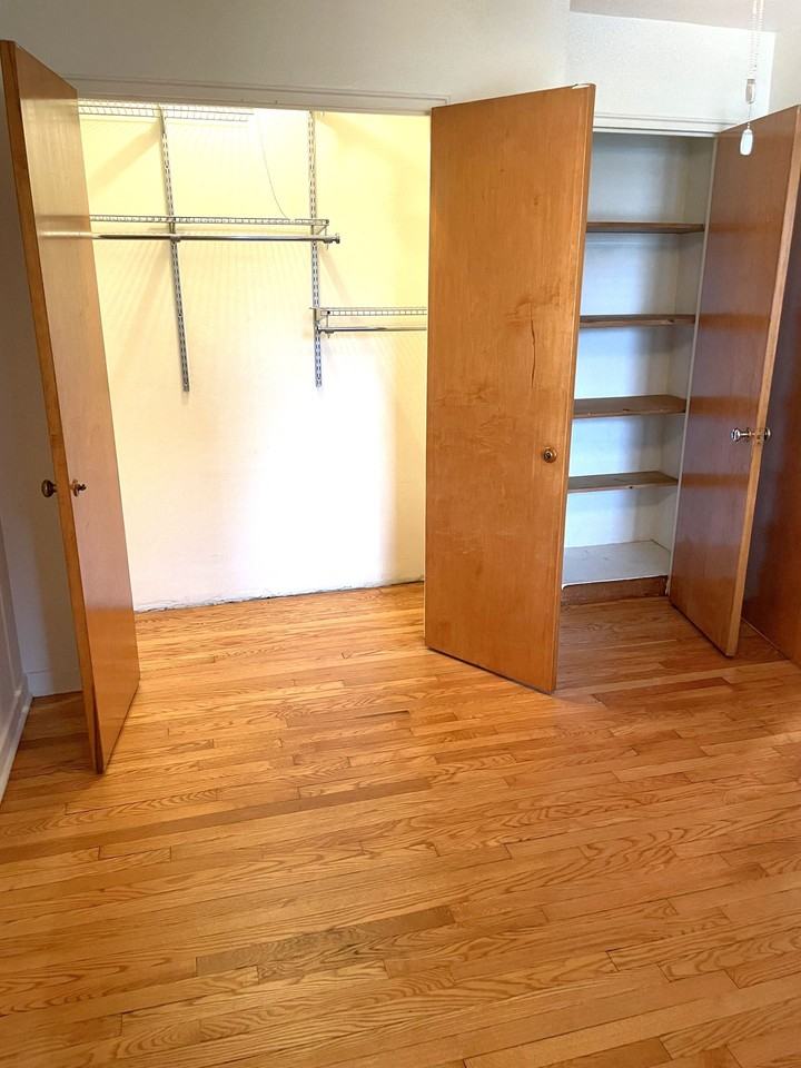 Virginia Apartments - Photo 6 of 15