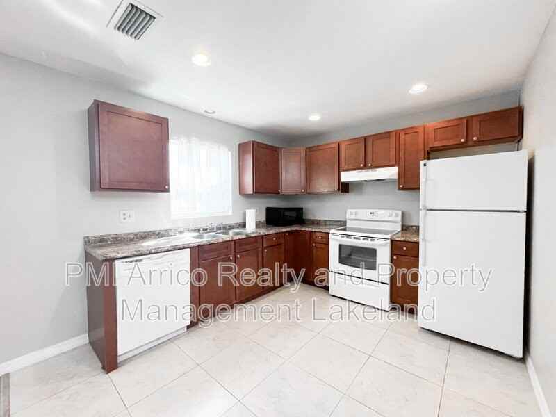 6576 Sweetbriar Ln - Photo 7 of 24