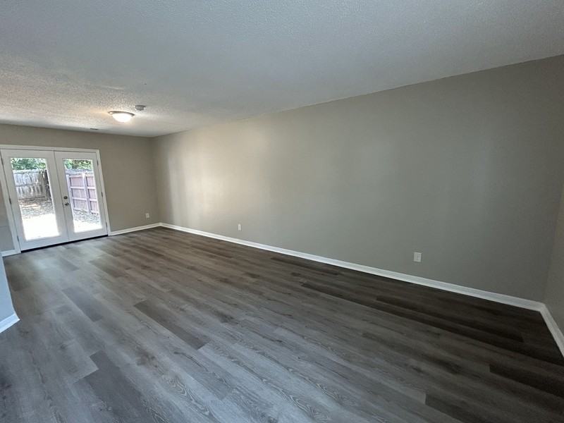 347 Oakland Rd - Photo 3 of 19