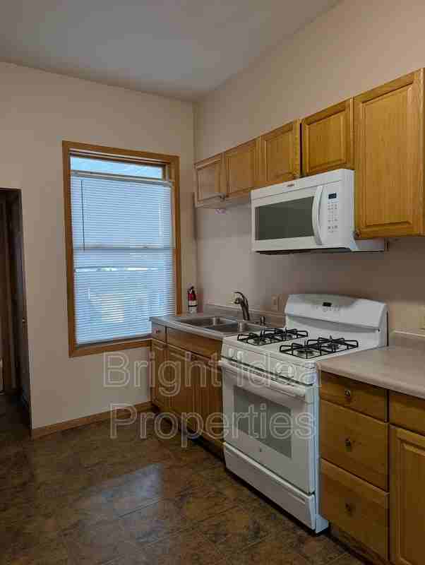 863 Clark St - Photo 2 of 7