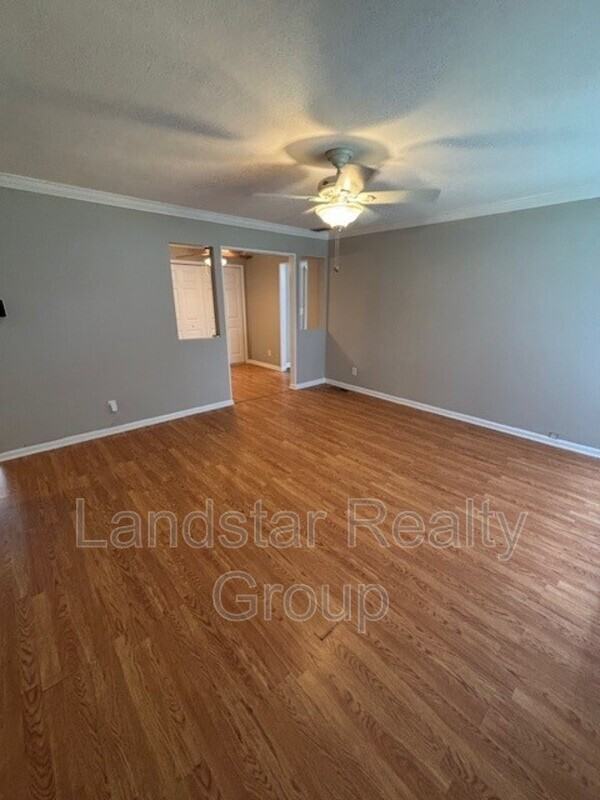 5412 Euclid Ave - Photo 3 of 43