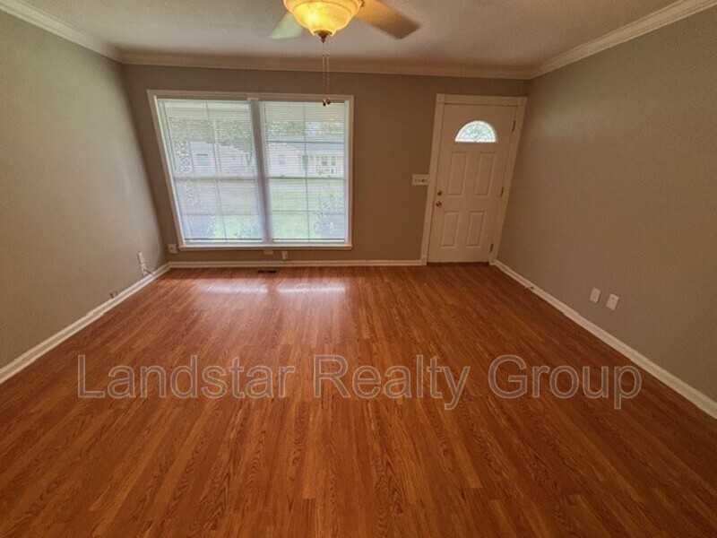 5412 Euclid Ave - Photo 6 of 43