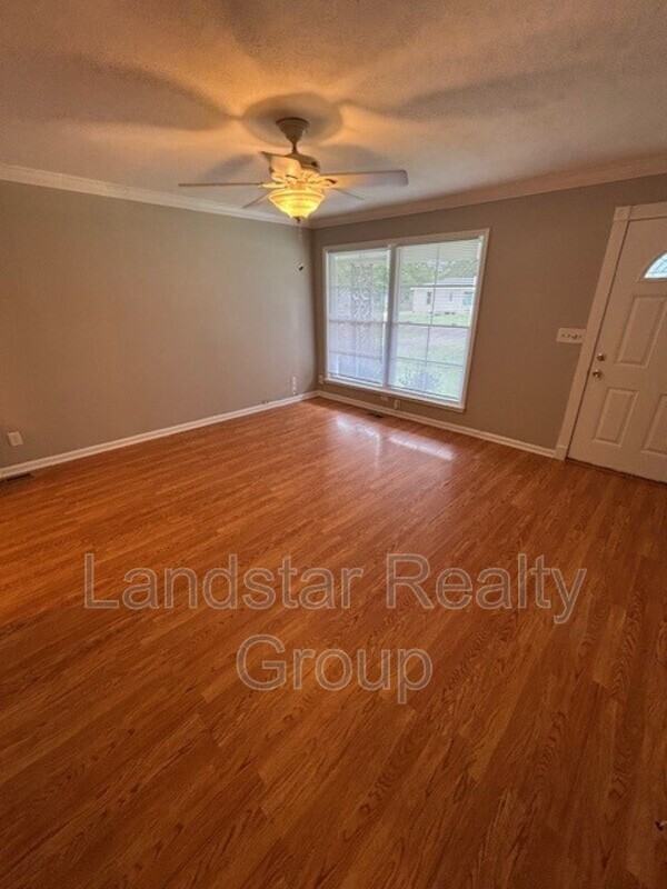 5412 Euclid Ave - Photo 7 of 43