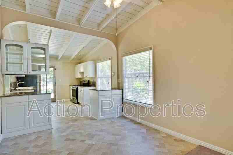 1764 Montecito Ave - Photo 3 of 20