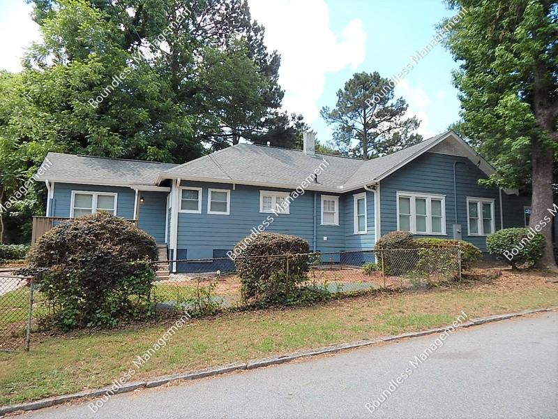 1420 Lakewood Ave Se - Photo 2 of 17