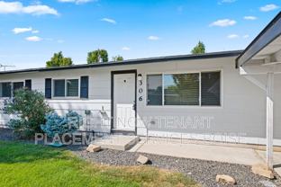 306 W Maple Ave - Photo 1 of 1
