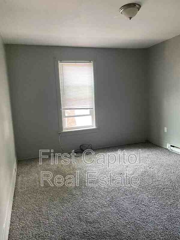 1 N 18th St - Photo 3 of 5