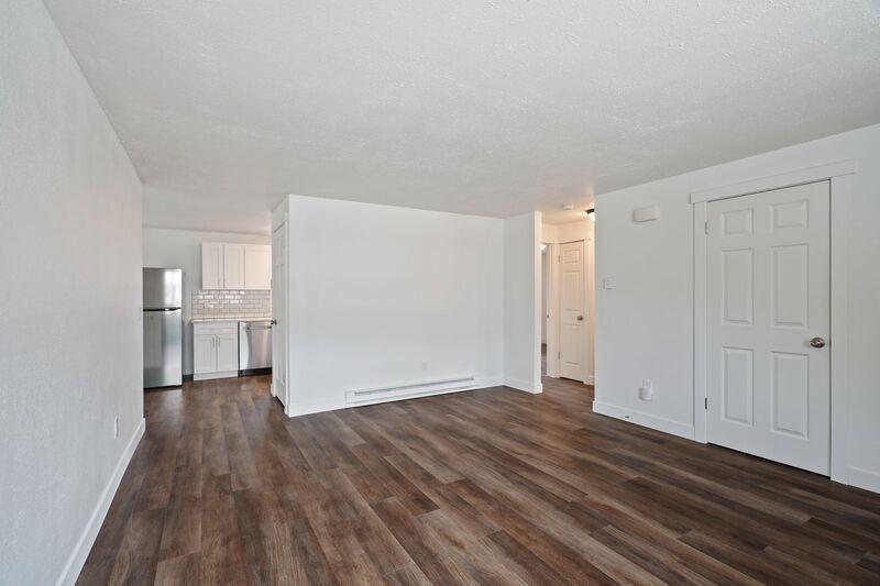 1910 N 8th St - Photo 2 of 20