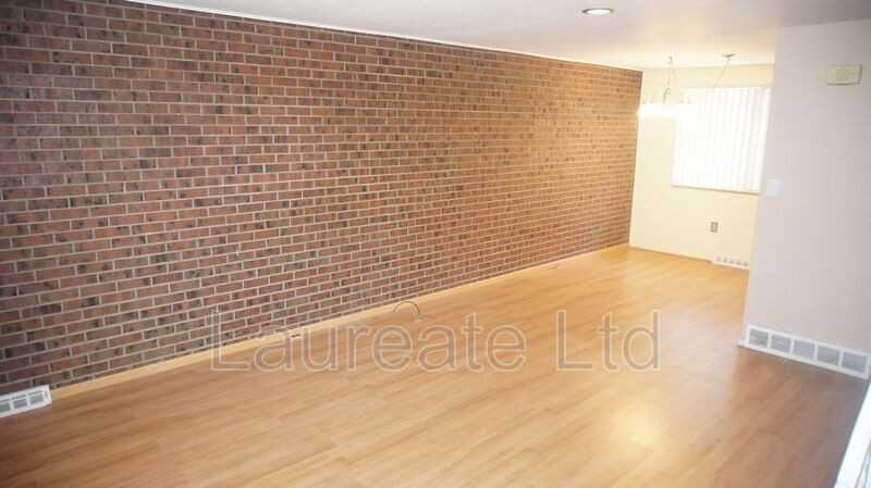 4673 Independence St - Photo 3 of 10