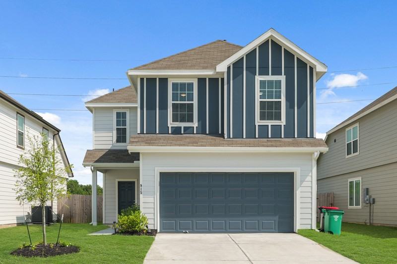 915 Luke Darrell Dr - Photo 2 of 38