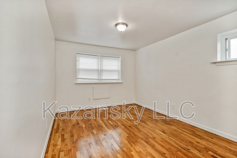 1862 Pratt St #A - Photo 5 of 11