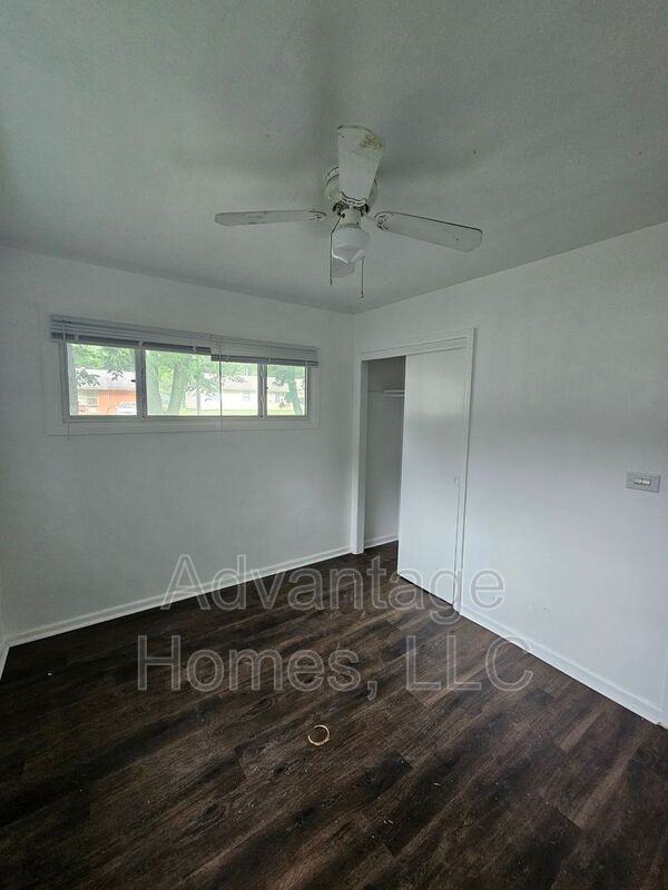 11405 Crystal Ave - Photo 5 of 29