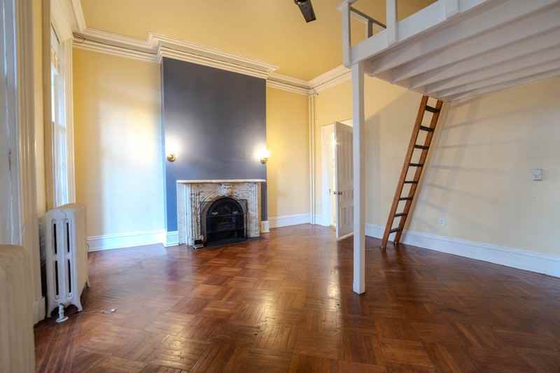 907 Saint Paul St - Photo 2 of 9