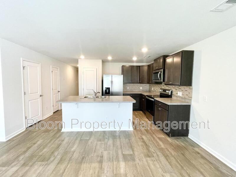 108 Rosefield Ct - Photo 4 of 17