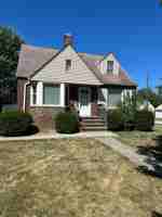 featured image of 906 East Blvd