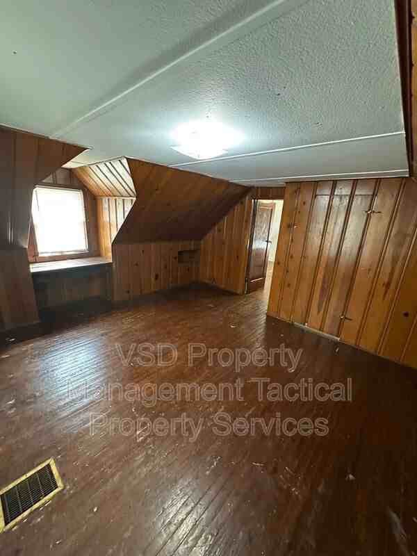 906 East Blvd - Photo 5 of 19