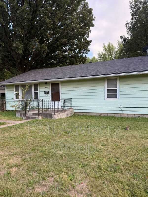 807 Lincoln St - Photo 2 of 18