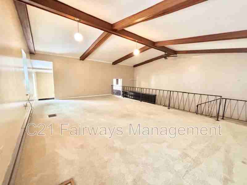 414 Main St - Photo 3 of 20