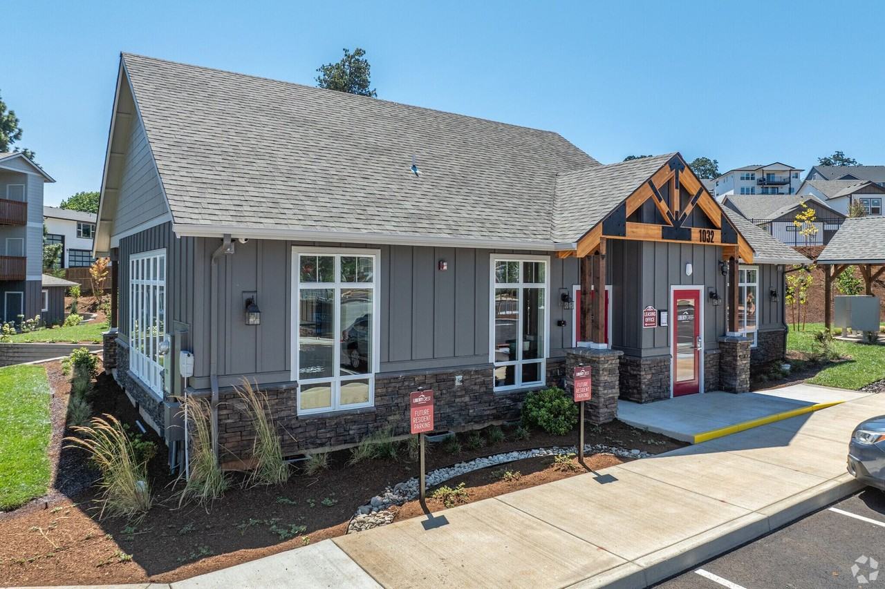 LIBERTY CREST APARTMENTS - Photo 4 of 48