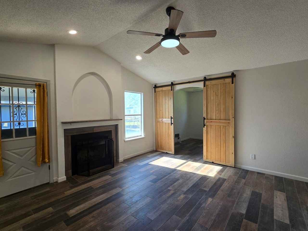 2408 Windmill Dr - Photo 7 of 17
