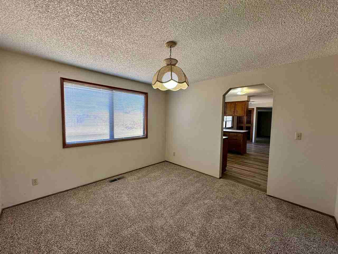 970 S 55th Pl - Photo 7 of 26