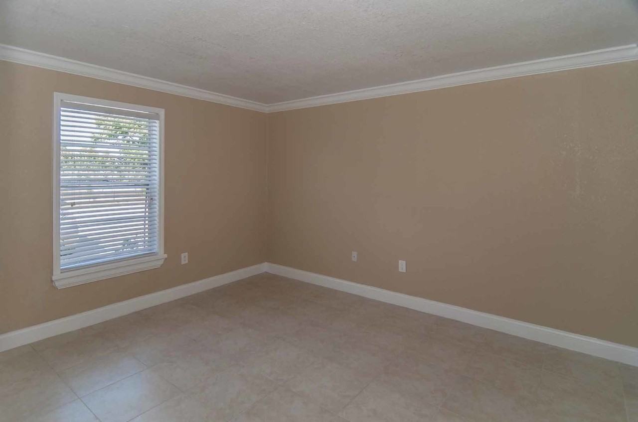 Orange North Apartments & Villas - Photo 3 of 18