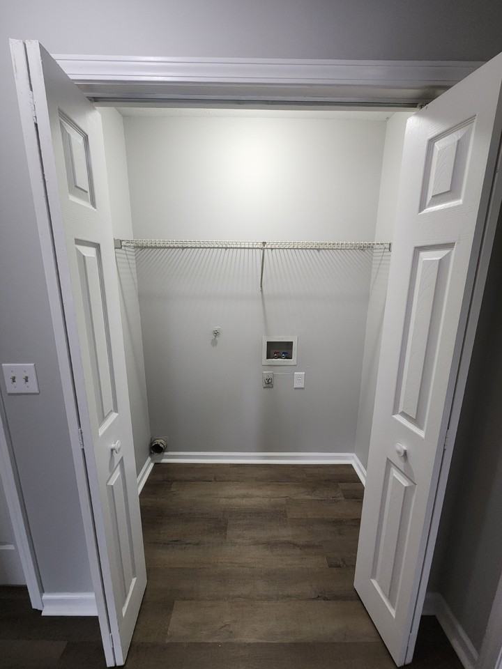 1015 Northwood - Photo 3 of 20