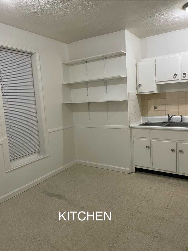 AND: Ruddle: Complex - Photo 4 of 20