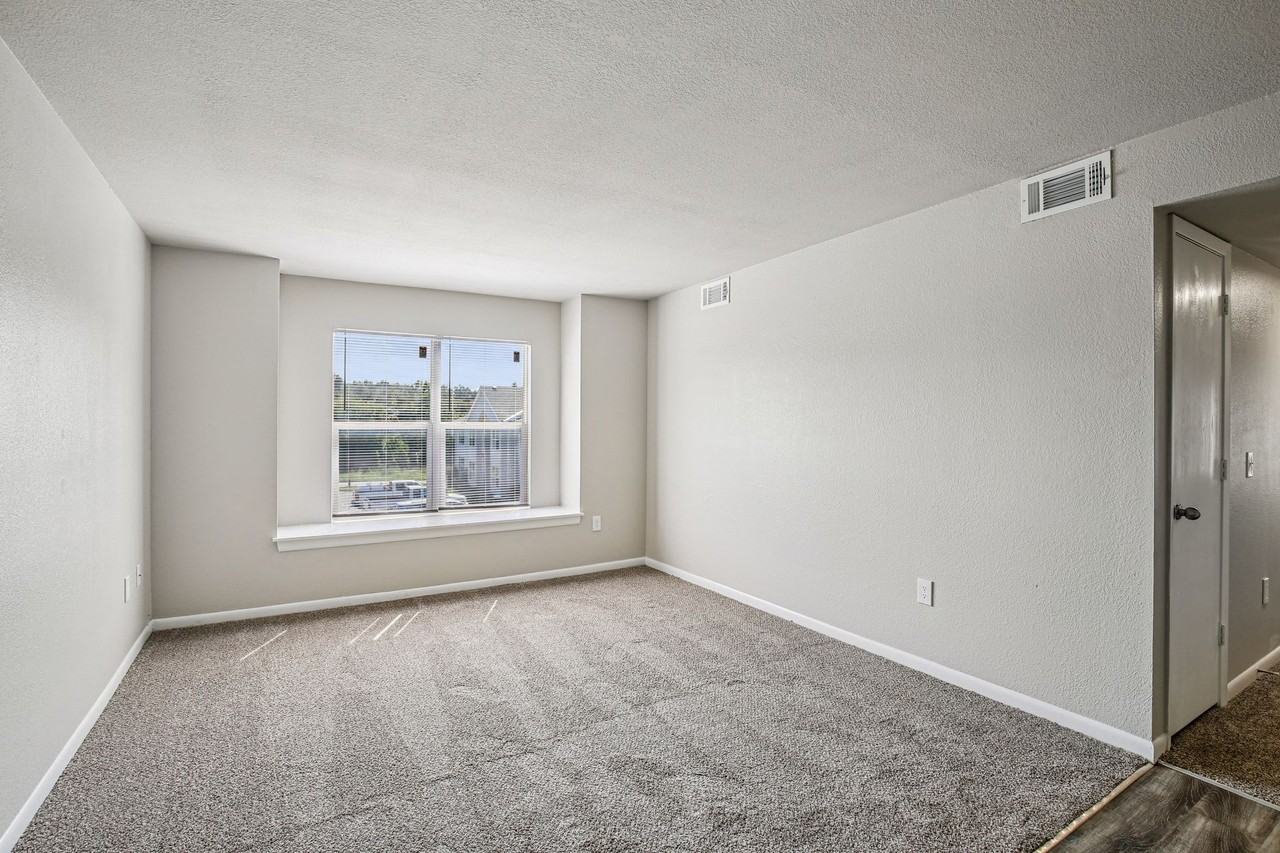 202 Sundance Drive - Photo 6 of 50