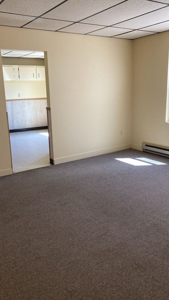 30-32 Willow St - Photo 5 of 33