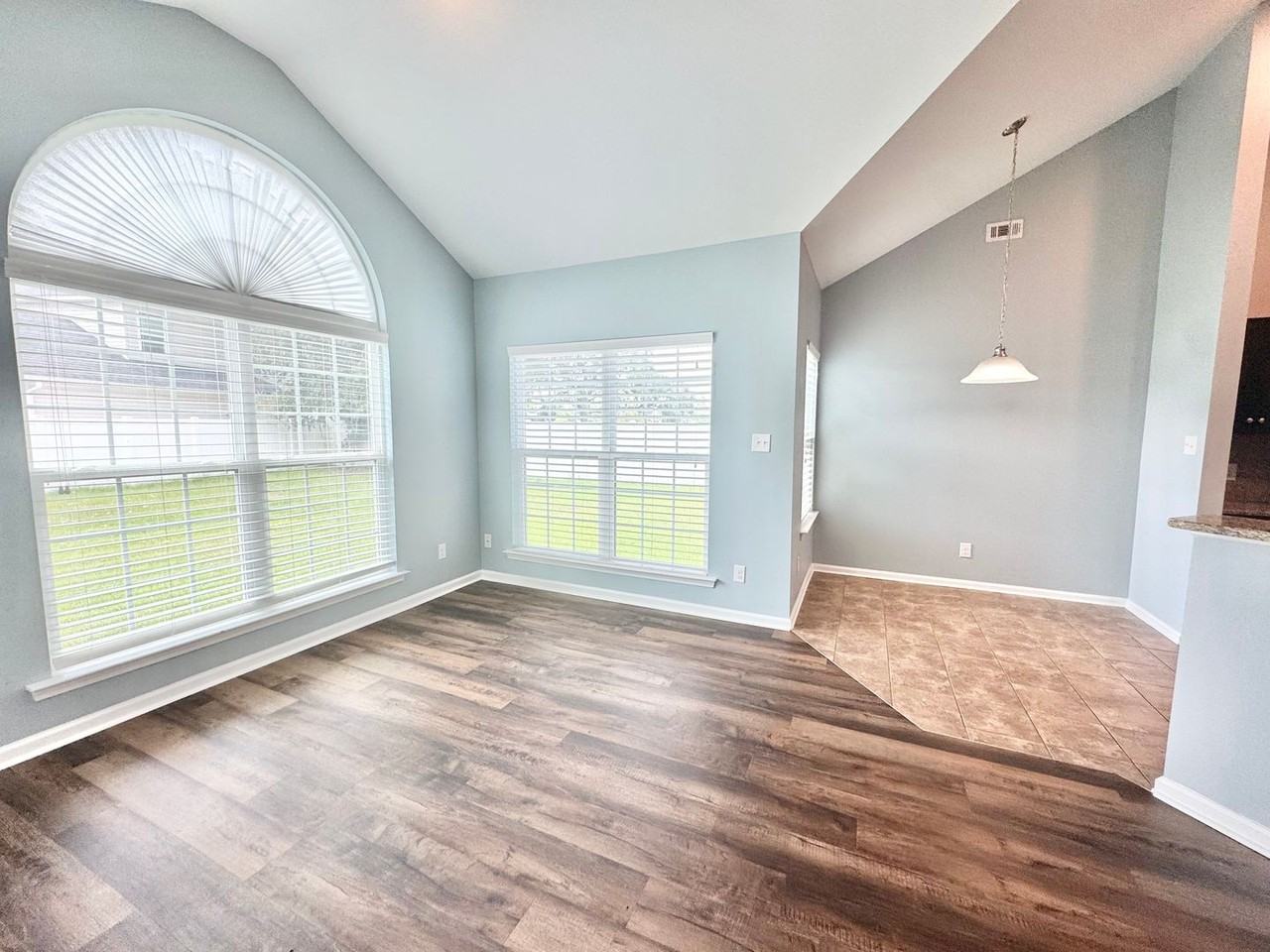 101 Oaktrace Pl - Photo 6 of 20