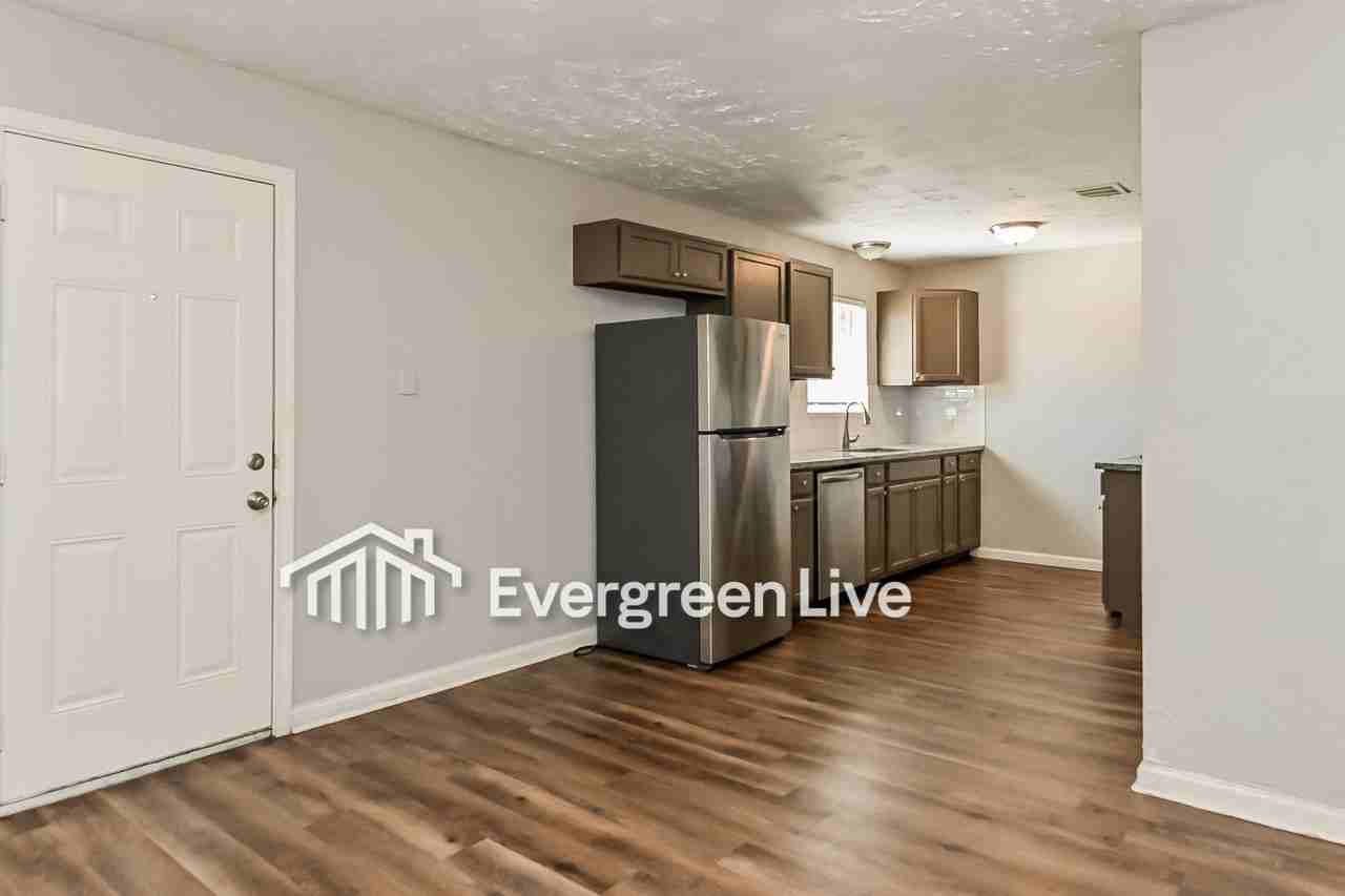 7421 Plover Cir - Photo 3 of 11