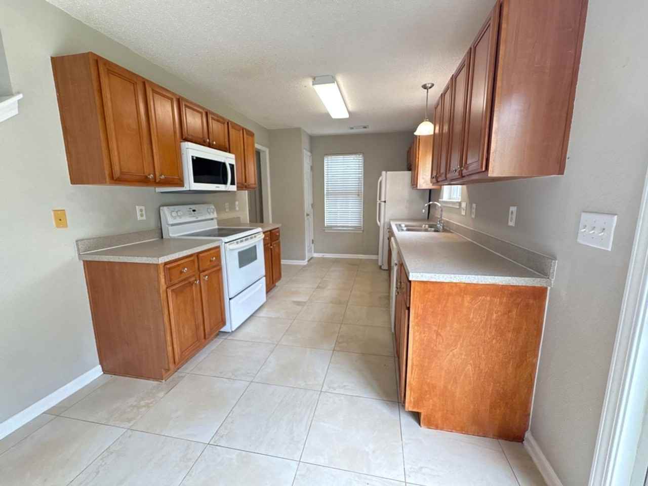 113 Dupre Mill Ct - Photo 3 of 14