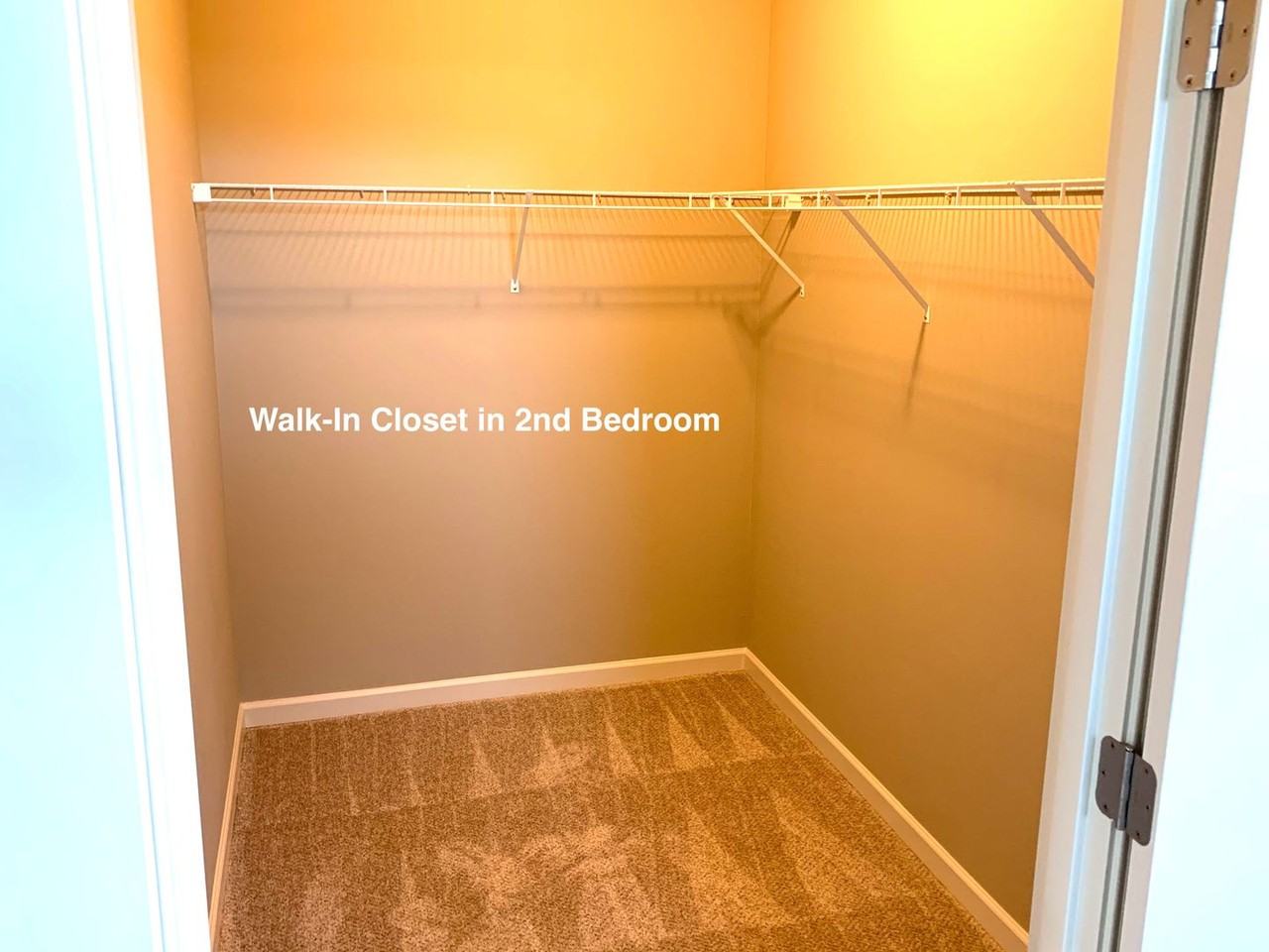 852 Front Ave Ne - Photo 3 of 20