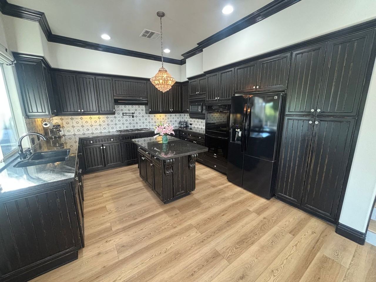26556 Beecher Ln - Photo 2 of 27