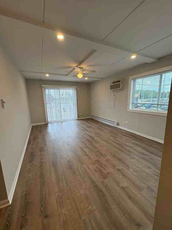 Forest Park! 1128 Des Plaines Ave. - Photo 5 of 14