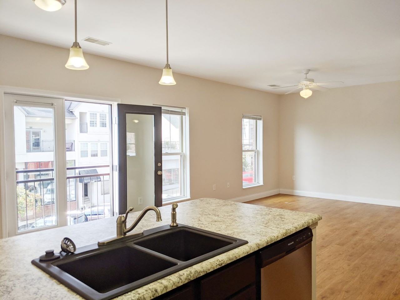 Sixth & Washington - Photo 4 of 22