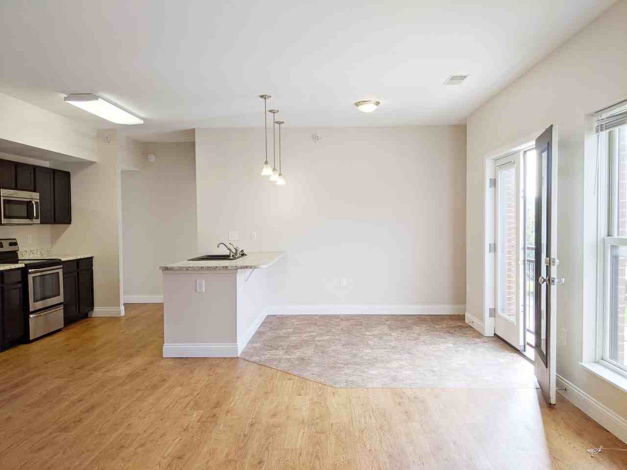 Sixth & Washington - Photo 5 of 22