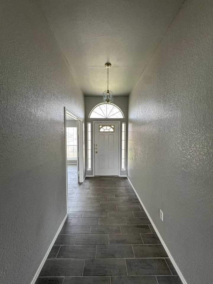 4206 Aspen Dr - Photo 2 of 27