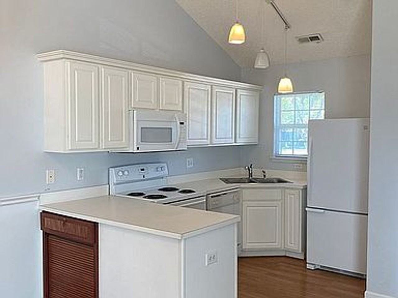 3703 Merestone Dr - Photo 2 of 11