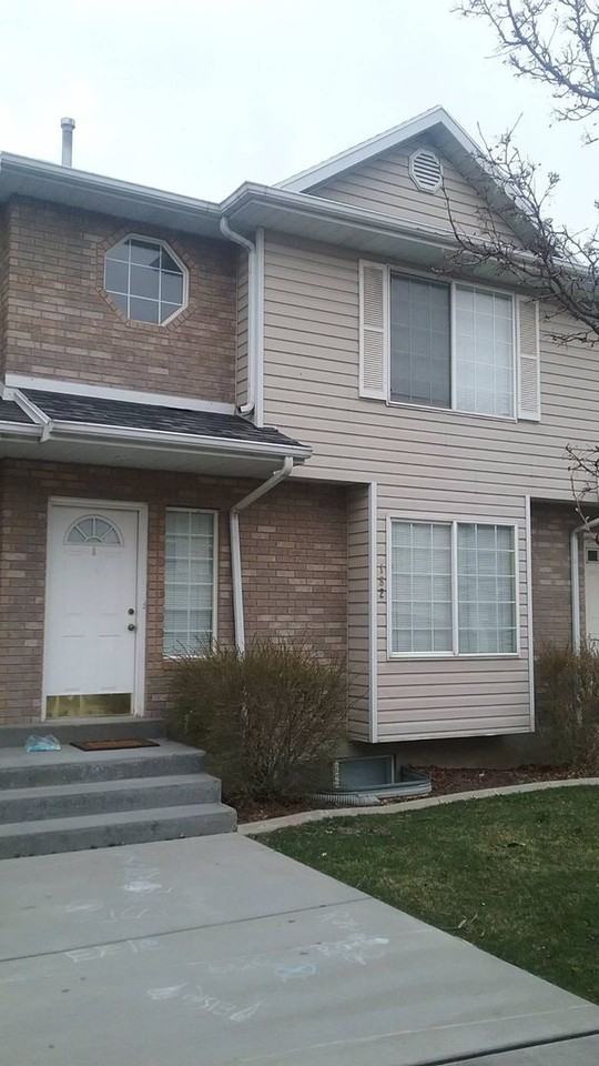 182 N 50 E - Photo 2 of 8