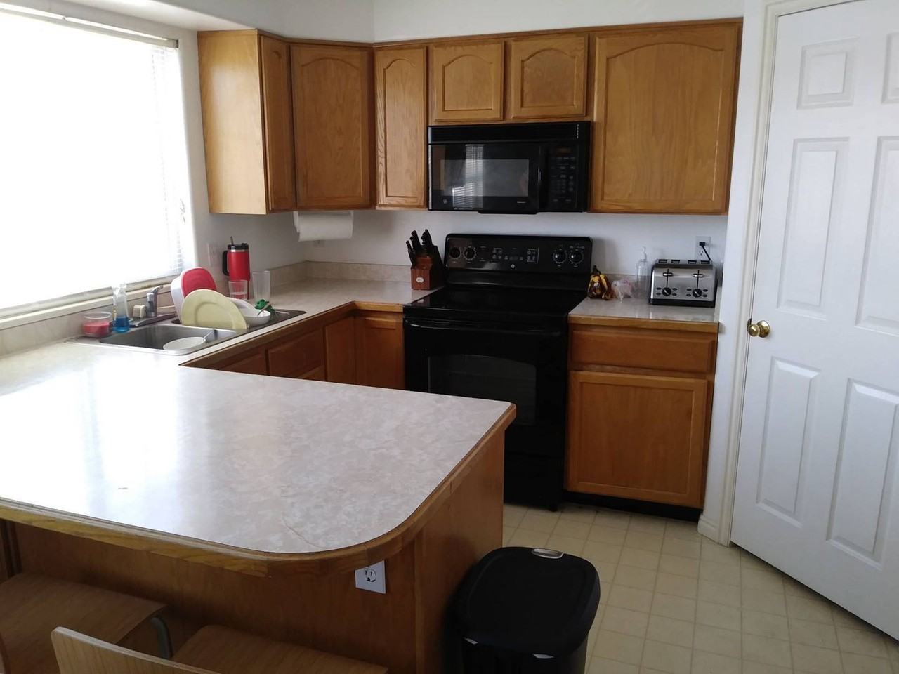 182 N 50 E - Photo 3 of 8