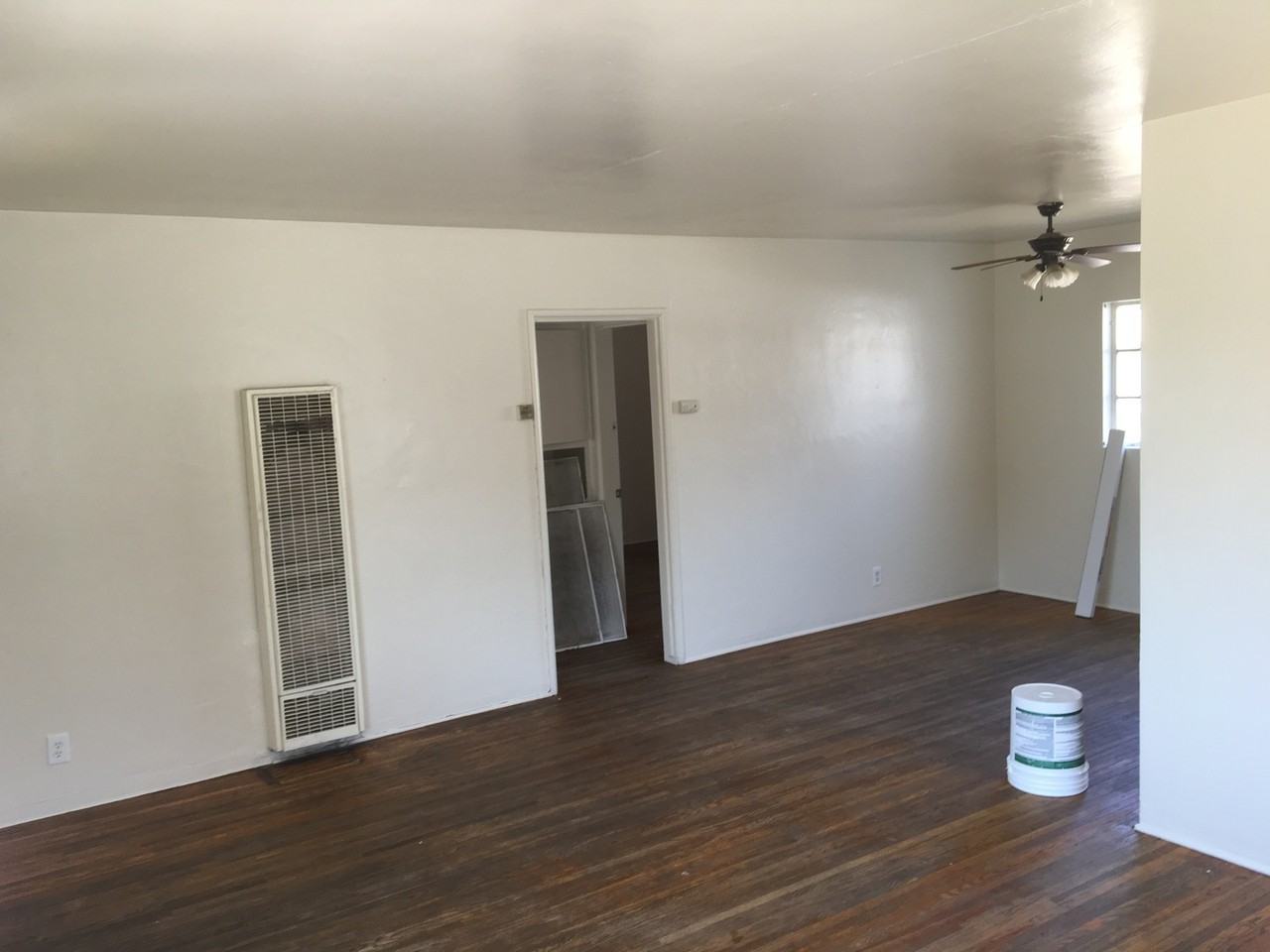 1130 Bank St - Photo 3 of 7