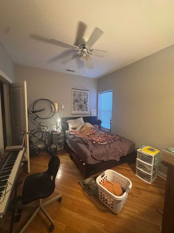 1342 W Greenleaf Ave Apt 2b #2B - Photo 6 of 6